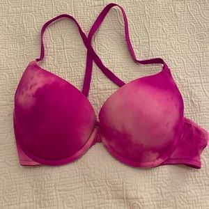 Pink Victoria’s Secret bra